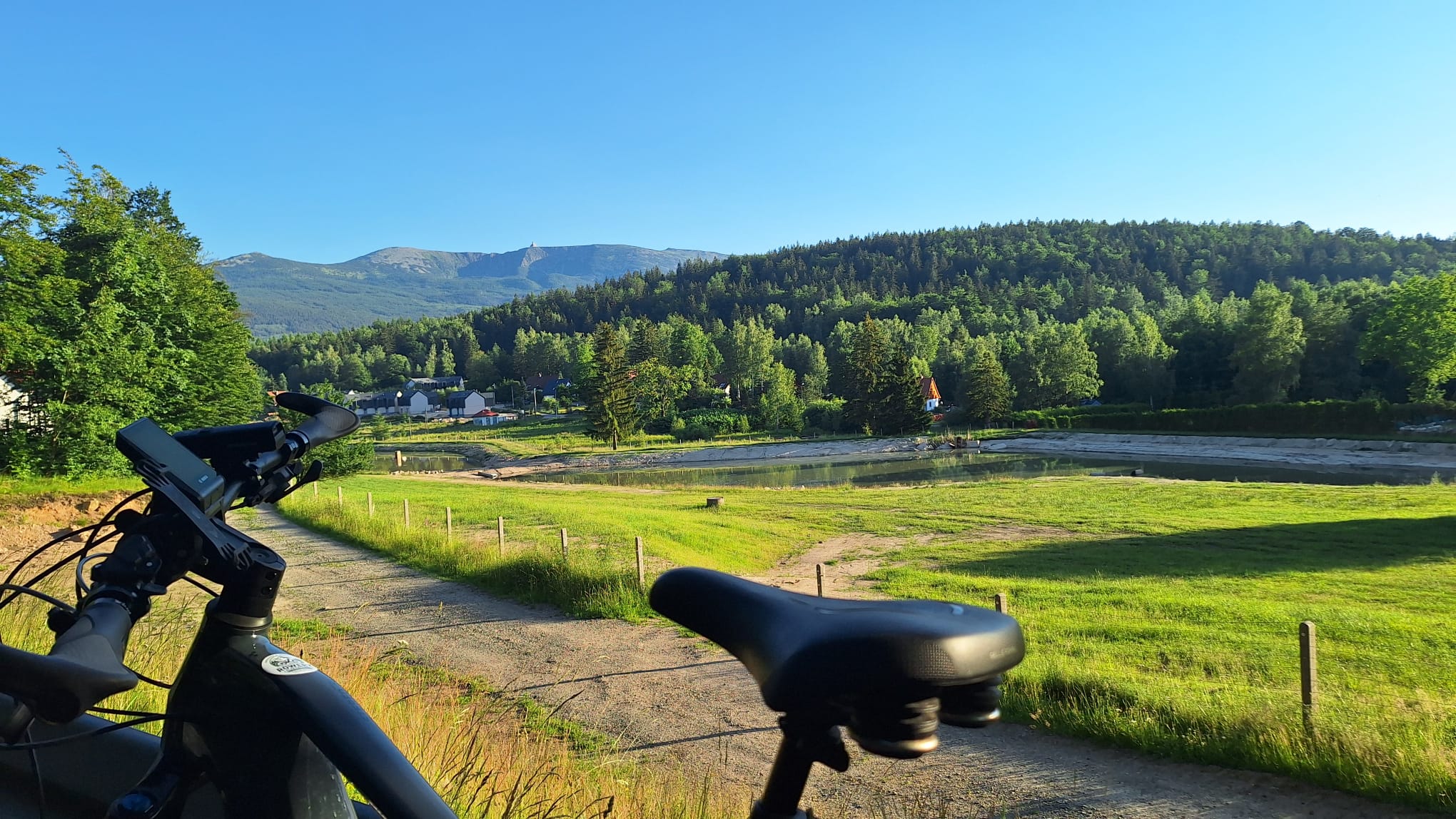 Michałowice – Droga pod reglami – Trzy Jawory – foto 1